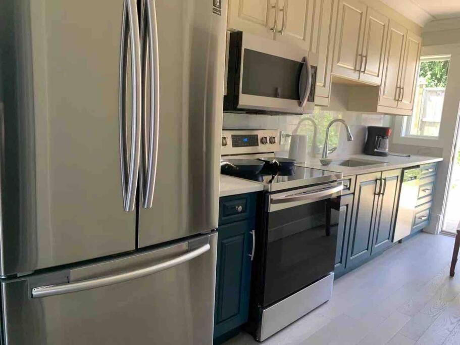 Brand New Constructed 1-Bedroom Townhouse Duncan Exterior photo
